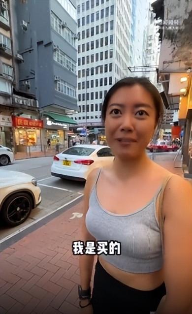 15平米晚上睡衣柜顶客厅宽敞还有大阳台AG真人登录入口女子香港花近400万买(图3)